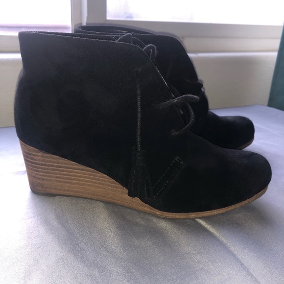 Dr. Scholl’s black suede booties with tassels - Picture 2 of 5